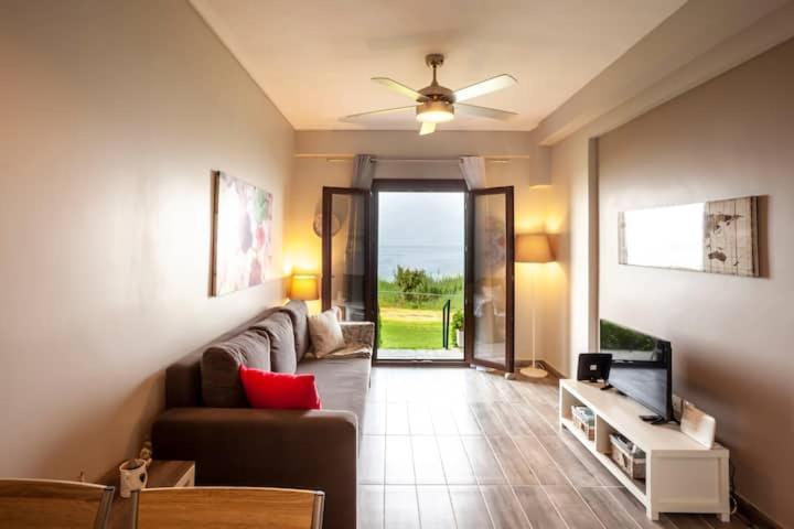 Mola Kaliva Sea View, 100M From The Beach! 外观 照片